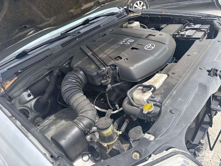 2005-toyota-4-runner-image-8