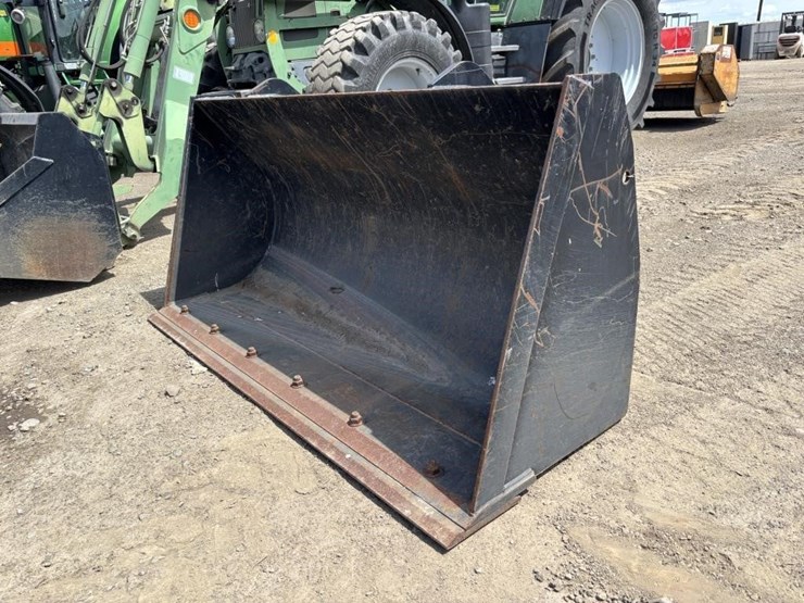 2019-genie-gth844-image-1