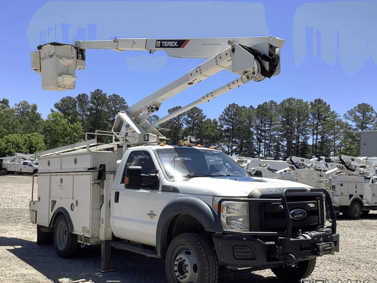 2014-ford-f550-image-1
