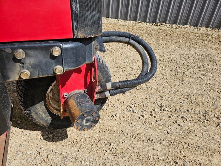 2011-toro-groundsmaster-3500d-image-13