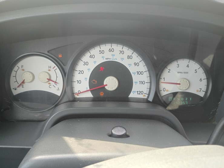 2005-dodge-dakota-image-47