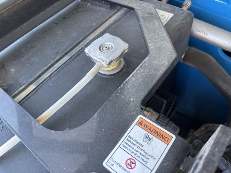 2019-genie-gth844-image-63