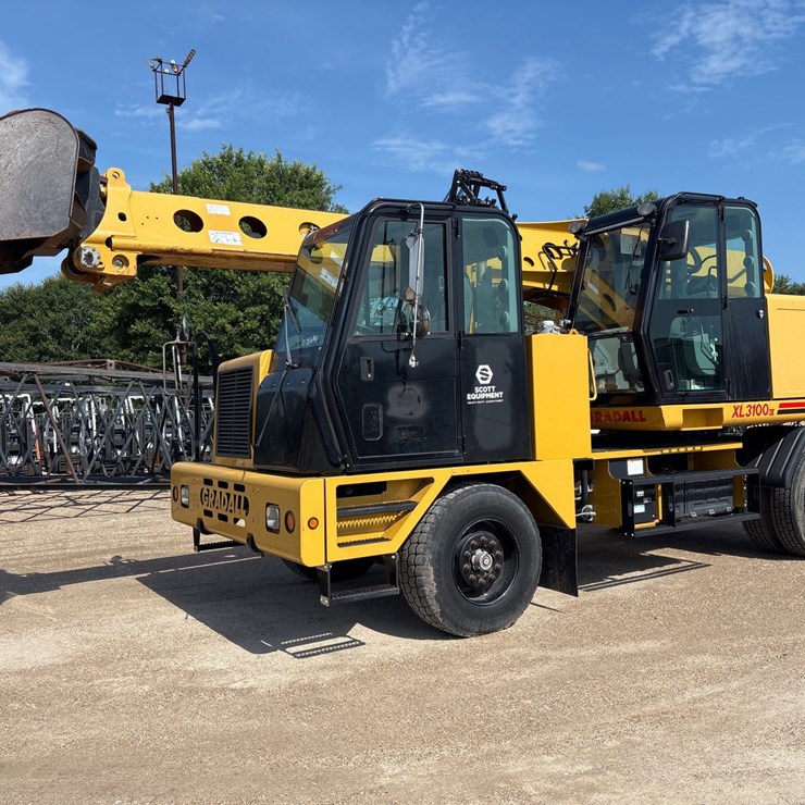 2016 GRADALL XL3100 IV