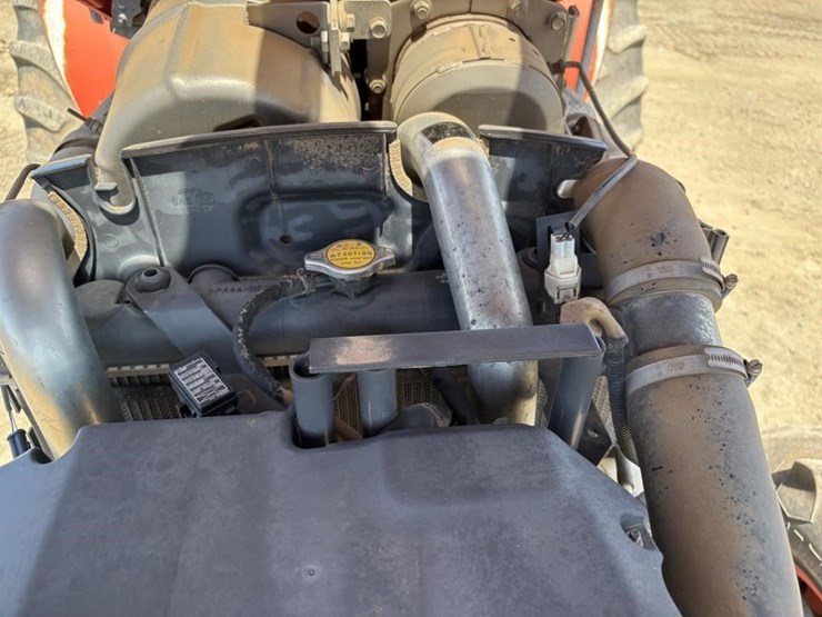 2018-kubota-m5-111d-image-39