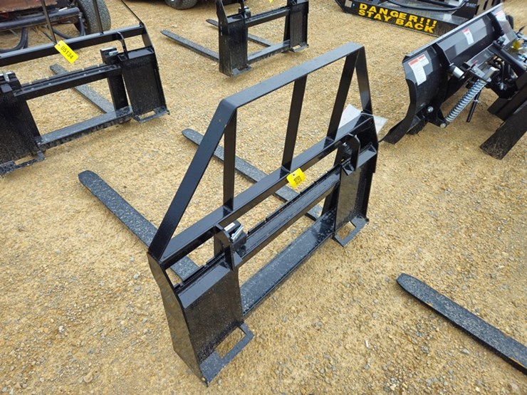 #5135-•-2026-mower-king-sa-48"-pallet-fork-image-3