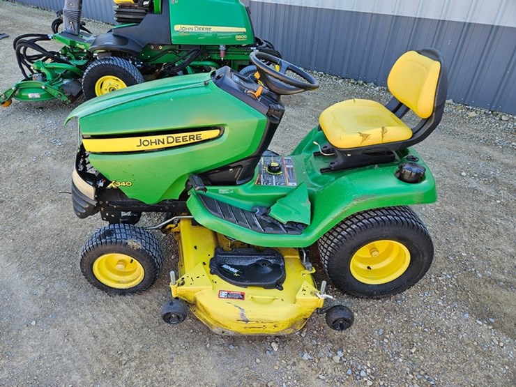 john-deere-x340-image-2
