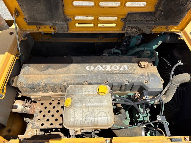 volvo-ec330b-lc-image-32