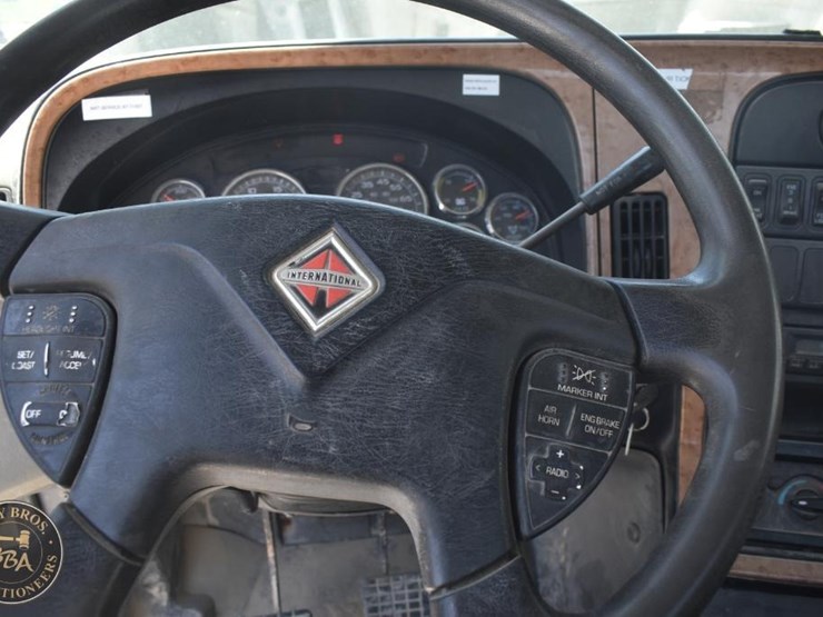 2010-international-prostar-image-44