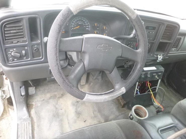 2003-chevrolet-2500-image-12