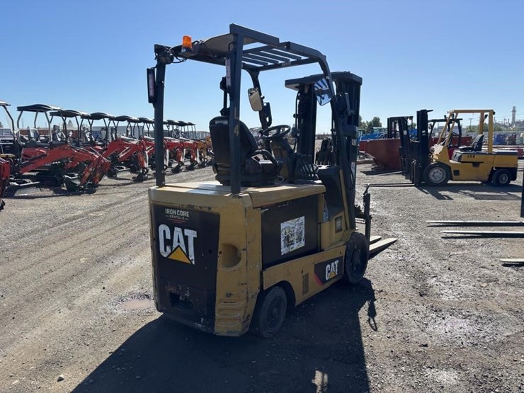 caterpillar-ec30n2-image-3