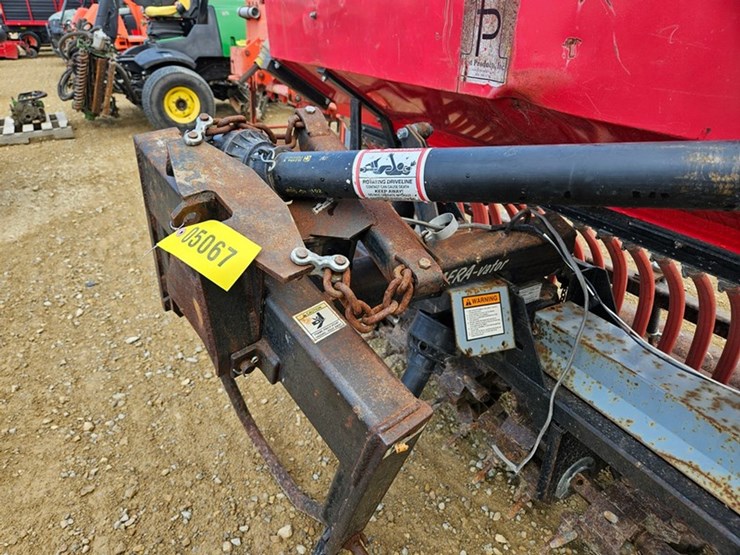 #5067-•-gandy-aera-vator-3pt-spike-seeder-image-9