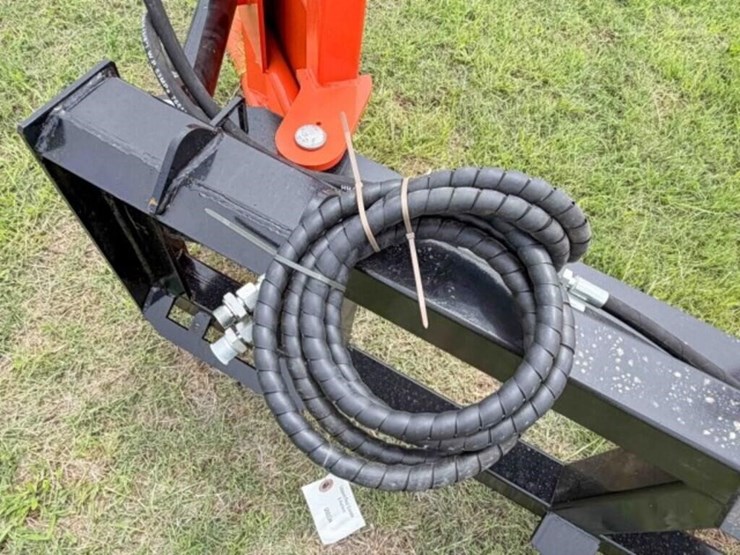 skid-steer-bale-clamp-grabber-image-5