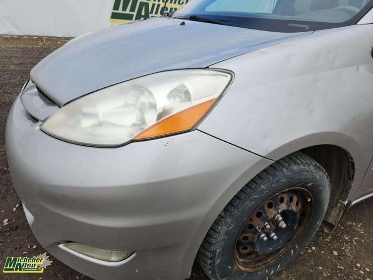 2007-toyota-sienna-le-image-49