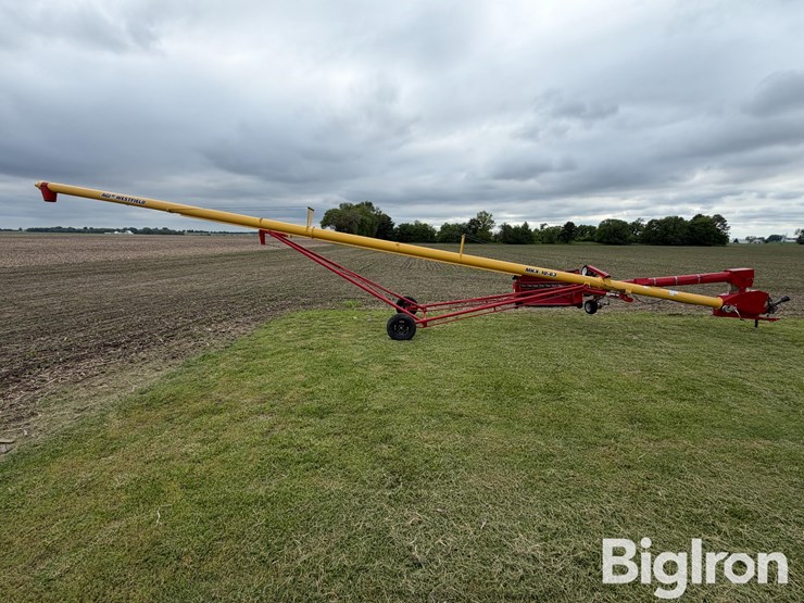 westfield-mkx-10-63-swing-away-hopper-grain-auger-image-4