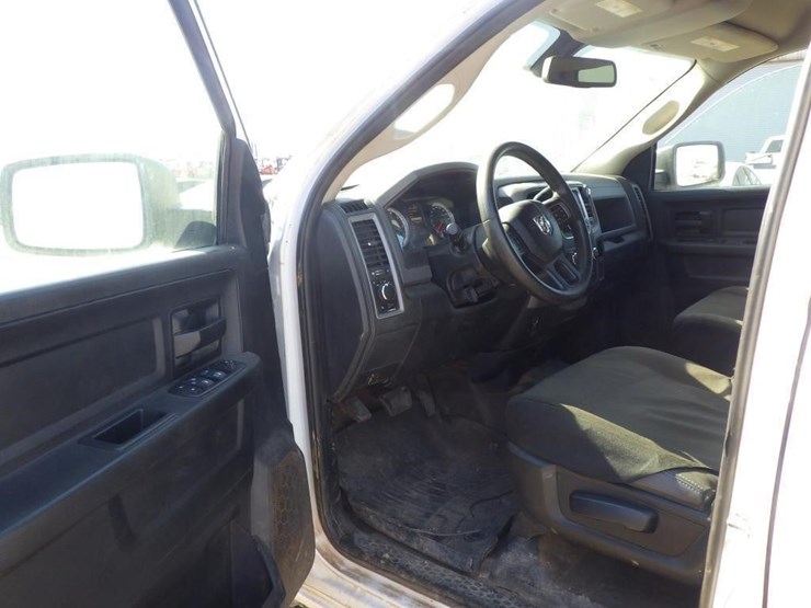 2017-dodge-2500-image-5