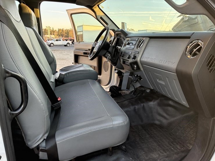 2016-ford-f650-xlt-image-17