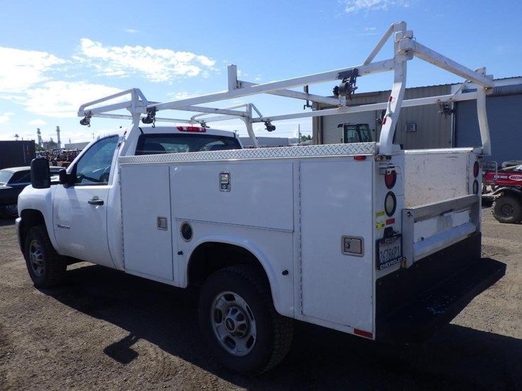 2014-chevrolet-2500-image-4