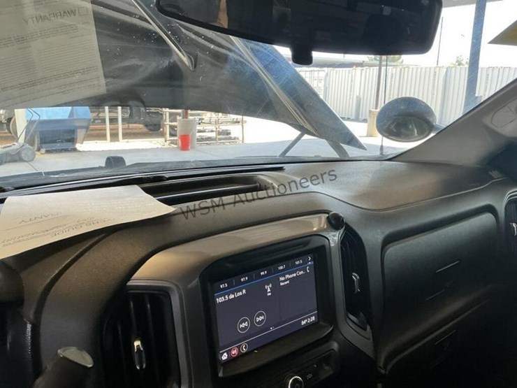 2019-chevrolet-silverado-1500-image-19