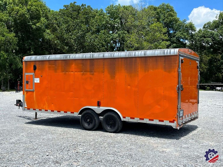 2016-sure-trac-t/a-enclosed-landscaping-tag-trailer-image-3