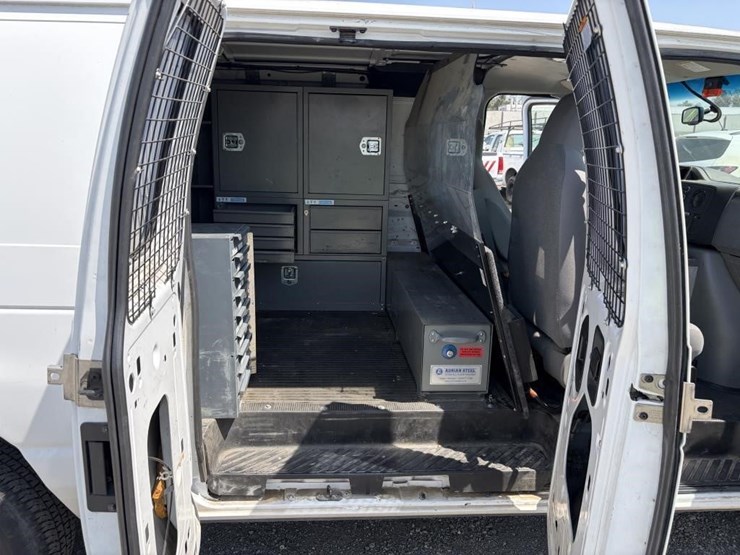 2010-ford-e350-sd-image-7