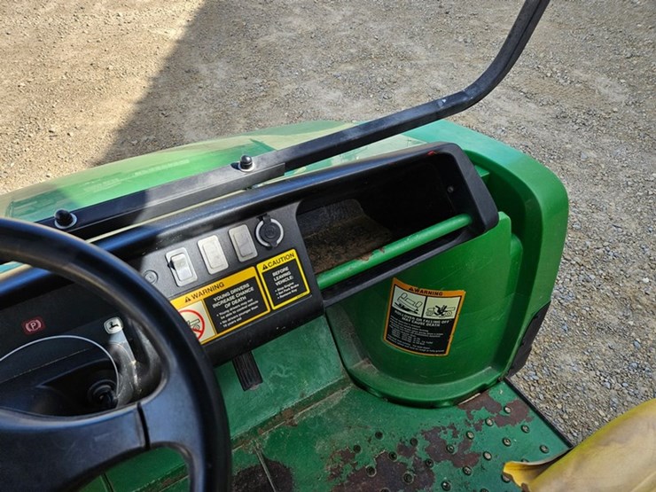 john-deere-gator-image-22