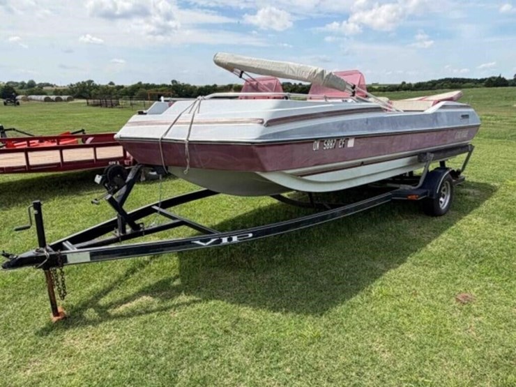 1991-galaxie-19’-deck-boat-&-trailer-image-1