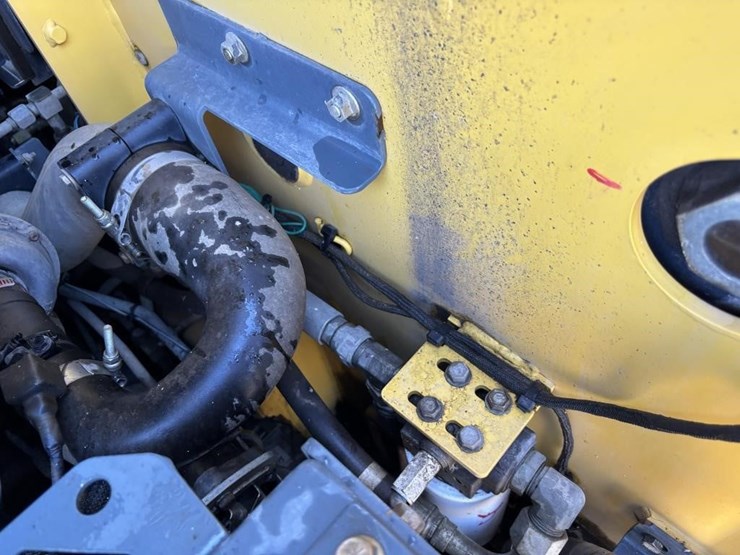 2018-yanmar-s220r-image-47