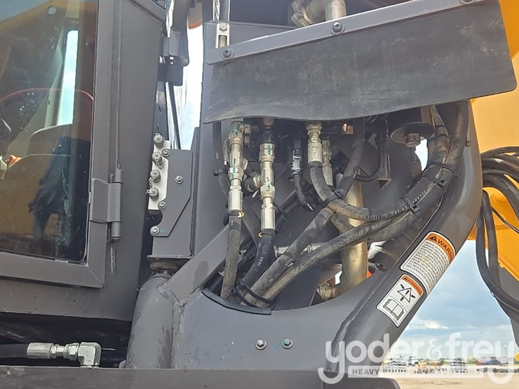 2022-volvo-a25g-image-19