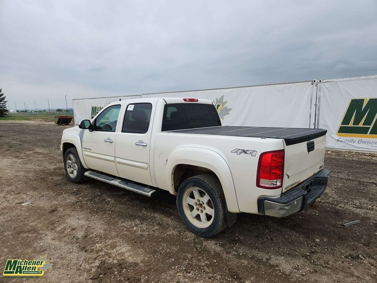 2012-gmc-sierra-1500-slt-image-3