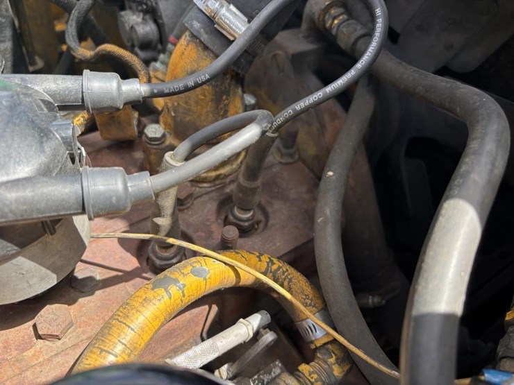 caterpillar-t40b-image-32