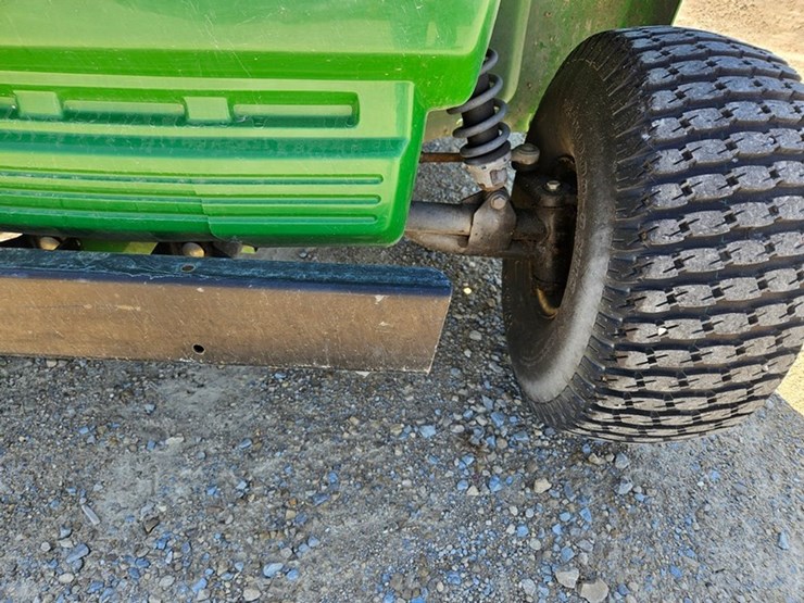 john-deere-gator-image-9