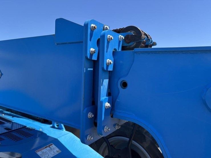 2019-genie-gth844-image-15