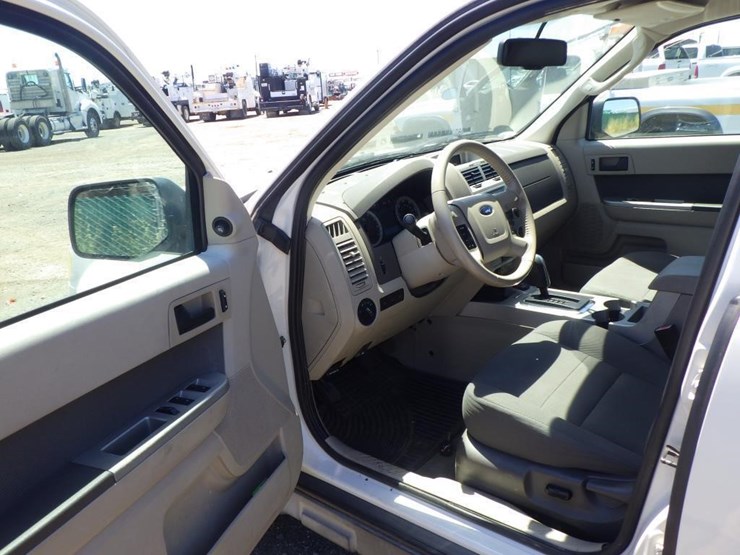 2009-ford-escape-image-5