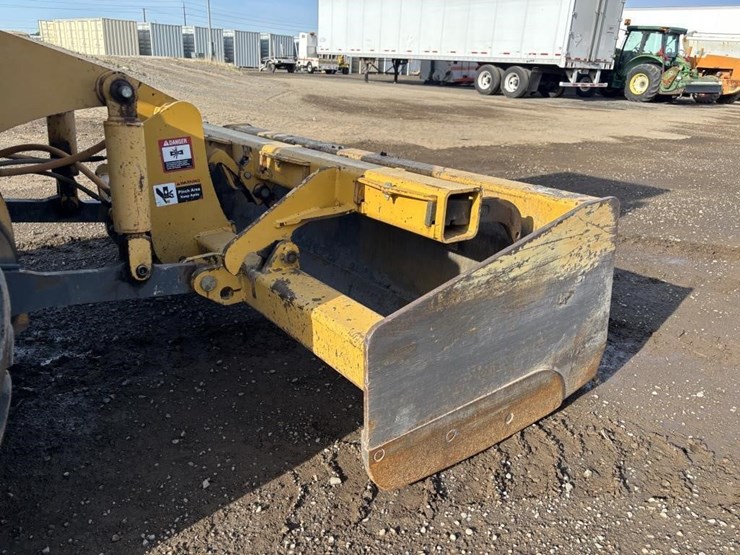2010-deere-210lj-image-19