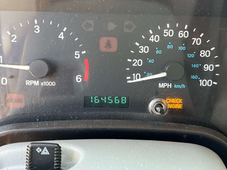 1999-jeep-wrangler-image-30