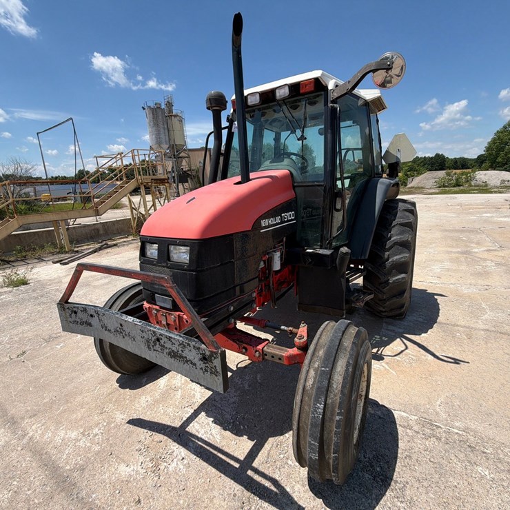 2000 NEW HOLLAND TS100