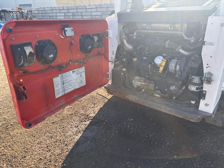 2018-bobcat-t770-image-29