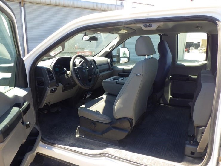 2017-ford-f350-image-5