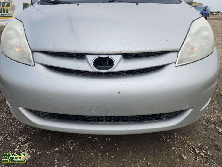 2007-toyota-sienna-le-image-50