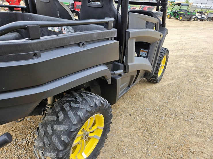 john-deere-gator-image-17