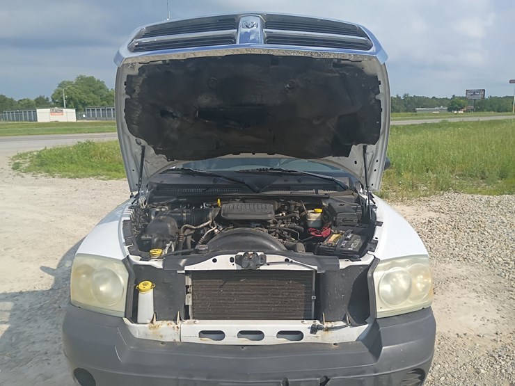 2005-dodge-dakota-image-13