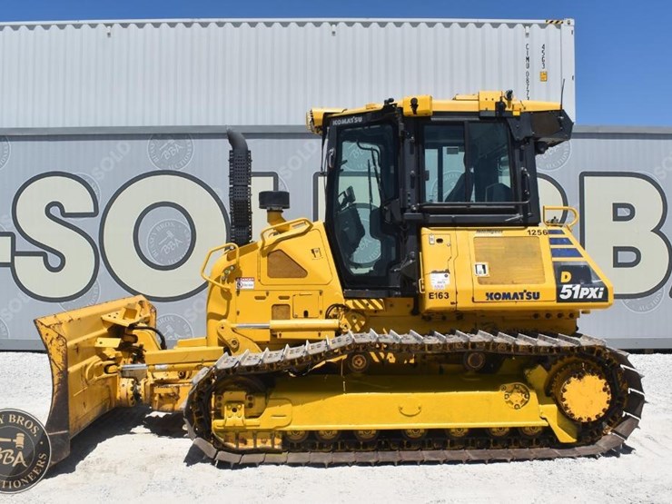 2019-komatsu-d51pxi-24-image-2