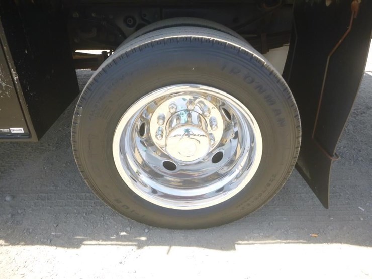 2012-ford-f550-image-26