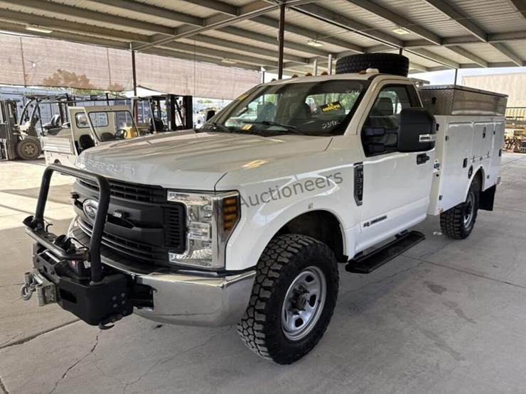2019-ford-f350-image-5