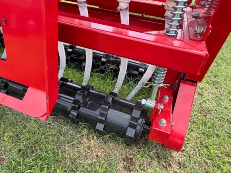 agt--72”-skid-steer/3pt-seeder-image-4