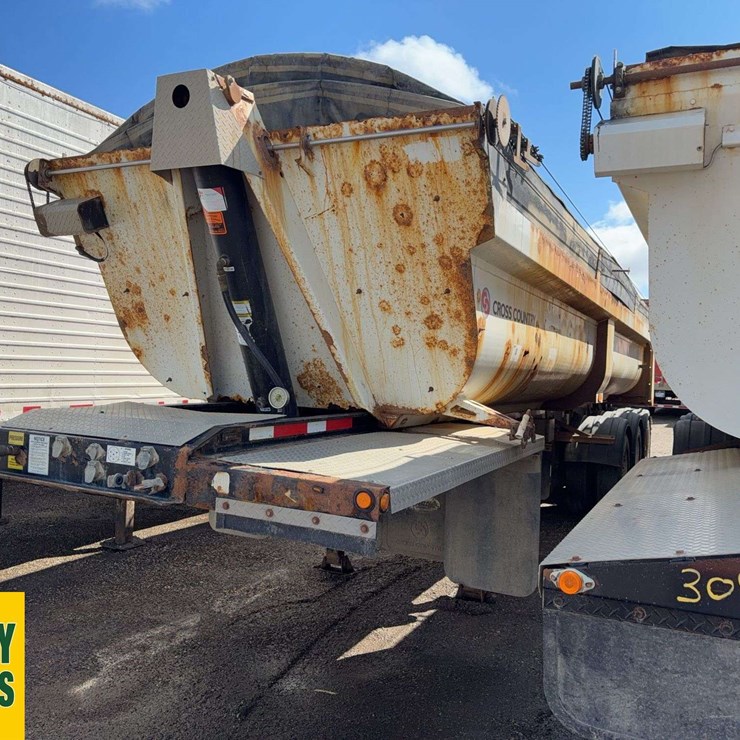2015 CROSS COUNTRY END DUMP