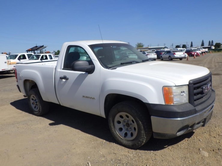 2013-gmc-1500-image-2