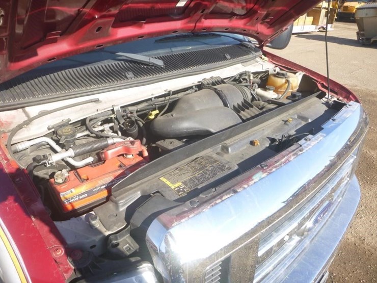 2014-ford-e350-image-14