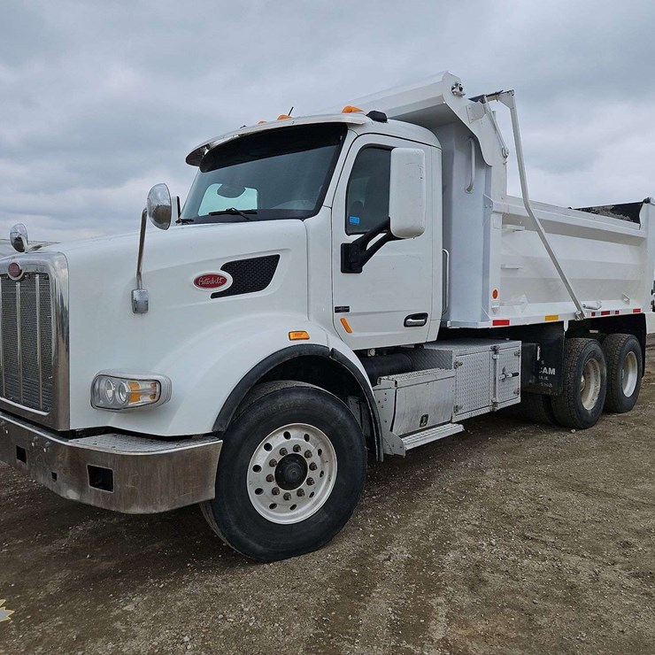 2015 PETERBILT 567