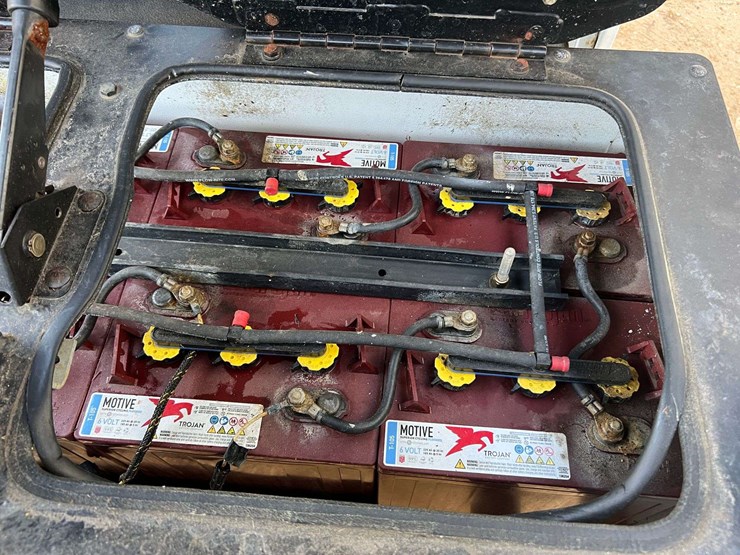 2012-columbua-6-seat-golf-cart,-image-36